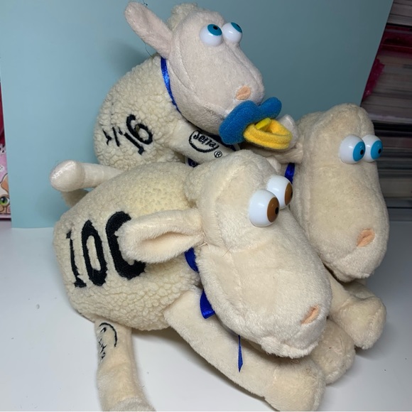 Serta Sheep Lot - Picture 2 of 12